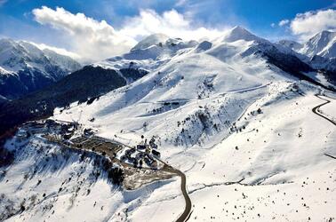 Val Louron Vue aérienne - HPTE Peyragudes JN Herranz Val Louron Vue aérienne - HPTE Peyragudes JN Herranz