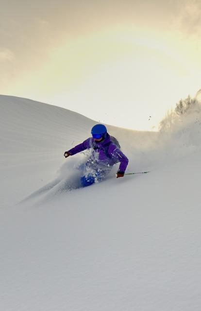 ski dans la poudreuse Peyragudes